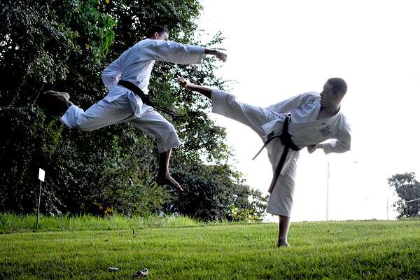 How to Build Confidence With Adult Martial Arts Classes: Tips and Tricks