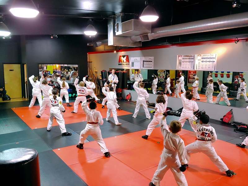 20190213 190000 HDR, ATA Martial Arts Keizer in Keizer OR